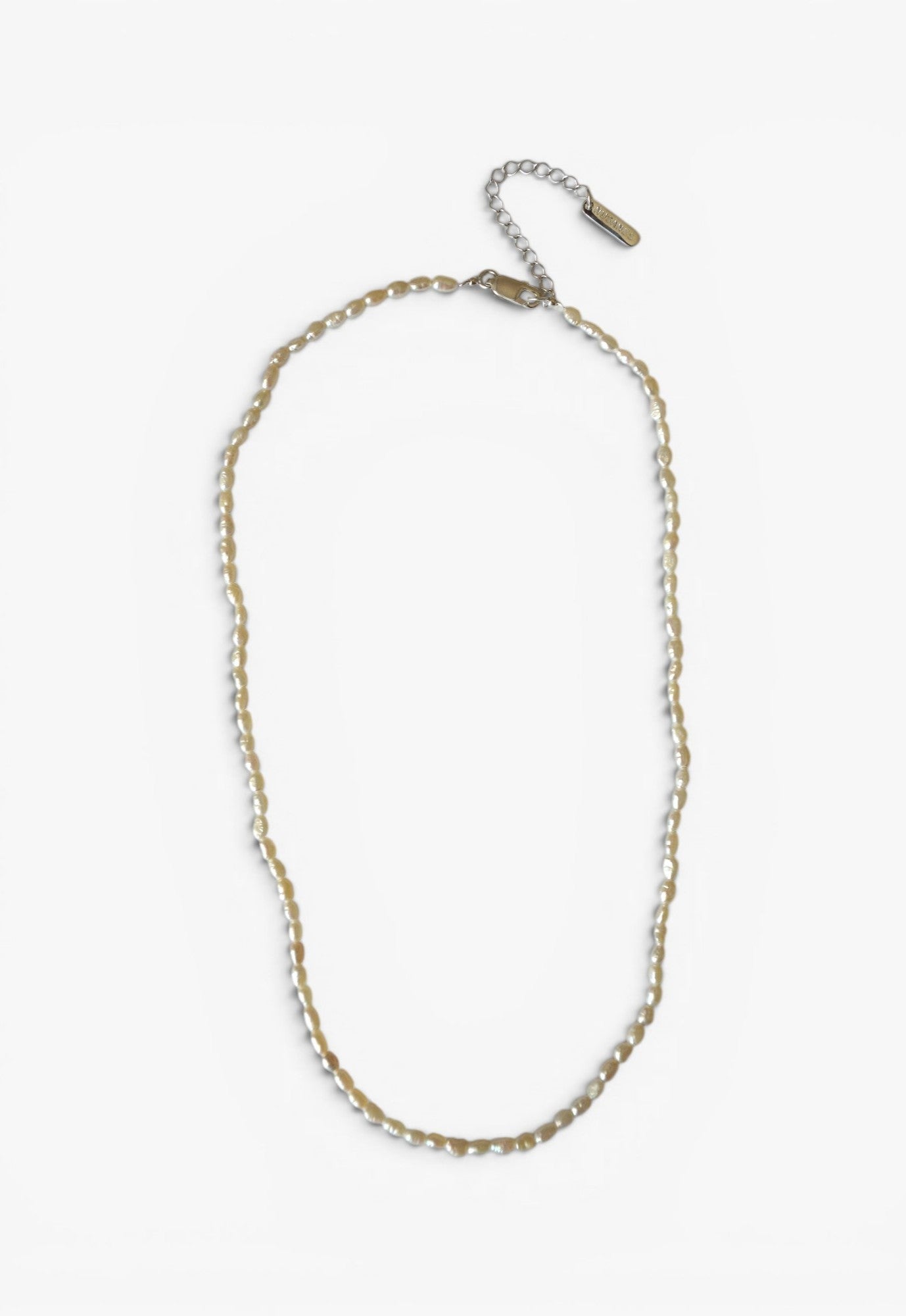 Freshwater pearl necklace with a 925 sterling silver adjustable extension chain