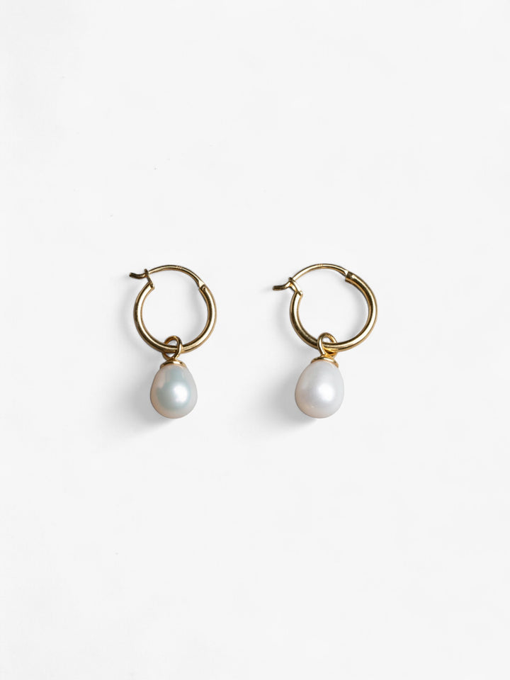 18K gold round hoop earrings with removable pearl charms