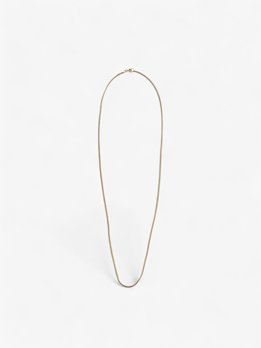 Rope style 18k Gold Necklace laying flat