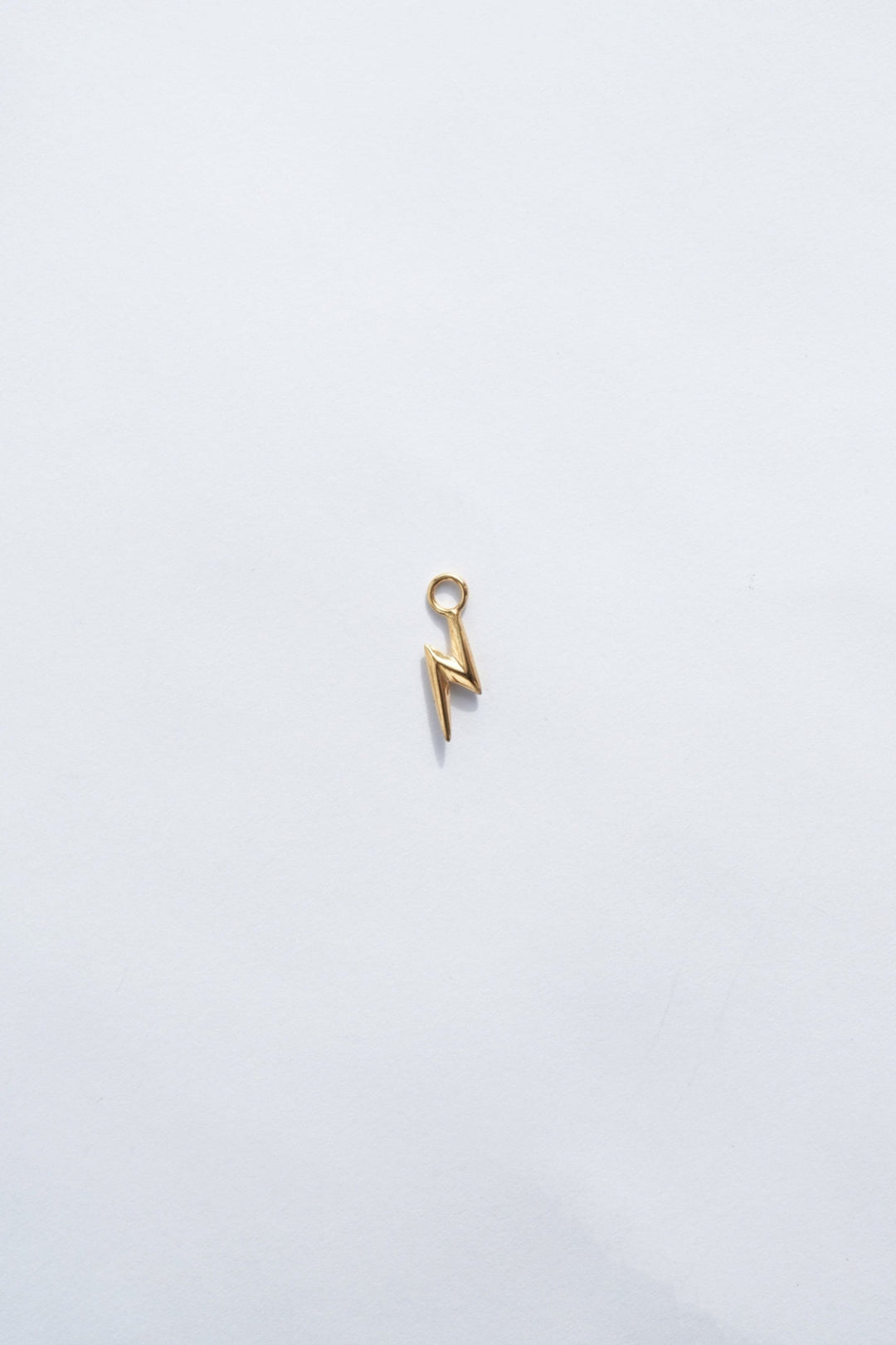 18k gold lightning bolt necklace charm zoomed out